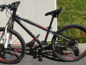 White XC240 Comp maastopyörä, Lasten pyörät, Polkupyörät ja pyöräily, Pori, Tori.fi White XC240 Comp maastopyörä, Lasten pyörät, Polkupyörät ja pyöräily, Pori, Tori.fi