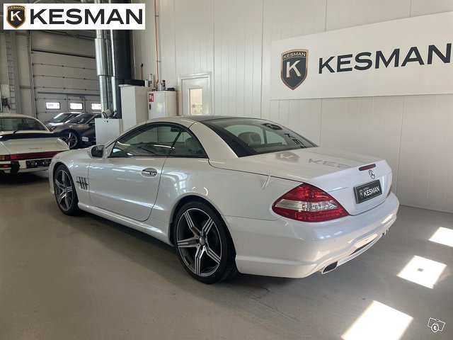 Mercedes-Benz SL 4