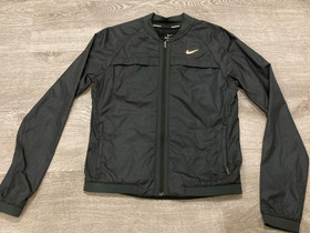 Nike juoksutakki S, Juoksu ja lenkkeily, Urheilu ja ulkoilu, Seinäjoki, Tori.fi Nike juoksutakki S, Juoksu ja lenkkeily, Urheilu ja ulkoilu, Seinäjoki, Tori.fi