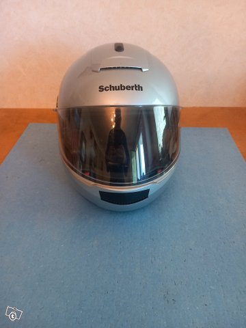 Moottoripyörä kypärä Schuberth, kuva 1