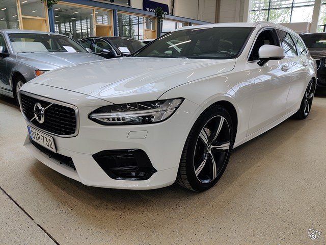 VOLVO V90