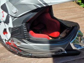 Lapsen kypärä, Ajoasut, kengät ja kypärät, Mototarvikkeet ja varaosat, Säkylä, Tori.fi Lapsen kypärä, Ajoasut, kengät ja kypärät, Mototarvikkeet ja varaosat, Säkylä, Tori.fi