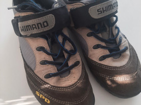 Shimano SPD kengät ja kahdet polkimet, Pyörätarvikkeet ja kypärät, Polkupyörät ja pyöräily, Pori, Tori.fi Shimano SPD kengät ja kahdet polkimet, Pyörätarvikkeet ja kypärät, Polkupyörät ja pyöräily, Pori, Tori.fi