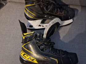 CCM Super tacks 9380 luistimet koko 4,5 (d-lesti), Jääkiekko ja luistelu, Urheilu ja ulkoilu, Oulu, Tori.fi CCM Super tacks 9380 luistimet koko 4,5 (d-lesti), Jääkiekko ja luistelu, Urheilu ja ulkoilu, Oulu, Tori.fi