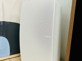 Sonos Five -älykaiutin, valkoinen. 2 kpl, Audio ja musiikkilaitteet, Viihde-elektroniikka, Helsinki, Tori.fi Sonos Five -älykaiutin, valkoinen. 2 kpl, Audio ja musiikkilaitteet, Viihde-elektroniikka, Helsinki, Tori.fi