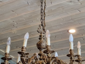 Todella massivinen ja koristeellinen kattokruunu, Valaisimet, Sisustus ja huonekalut, Tuusula, Tori.fi Todella massivinen ja koristeellinen kattokruunu, Valaisimet, Sisustus ja huonekalut, Tuusula, Tori.fi