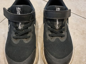 Nike lenkkarit 33, Lastenvaatteet ja kengät, Kuopio, Tori.fi Nike lenkkarit 33, Lastenvaatteet ja kengät, Kuopio, Tori.fi