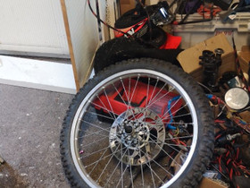 Enskavanteet mopoon, Mopojen varaosat ja tarvikkeet, Mototarvikkeet ja varaosat, Pori, Tori.fi Enskavanteet mopoon, Mopojen varaosat ja tarvikkeet, Mototarvikkeet ja varaosat, Pori, Tori.fi