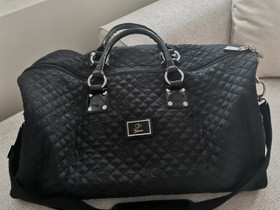 Guess weekender bag, Laukut ja hatut, Asusteet ja kellot, Lempäälä, Tori.fi Guess weekender bag, Laukut ja hatut, Asusteet ja kellot, Lempäälä, Tori.fi