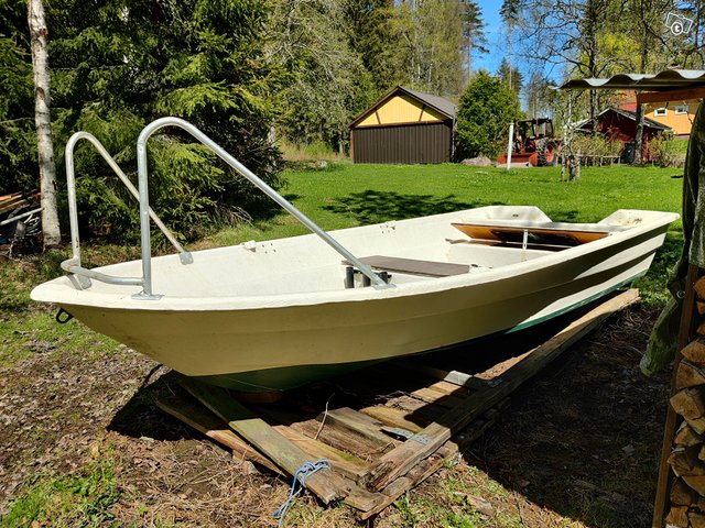 Moottorivene Suvi 390, kuva 1