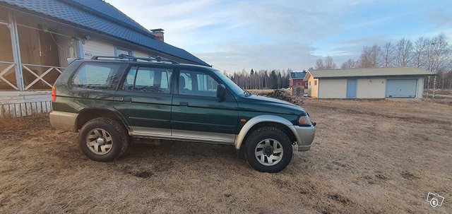 Mitsubishi Shogun Sport 2