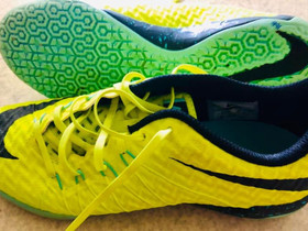 Nike 40-40,5 ja Adidas 39 lenkkarit, Kuntoilu ja fitness, Urheilu ja ulkoilu, Espoo, Tori.fi Nike 40-40,5 ja Adidas 39 lenkkarit, Kuntoilu ja fitness, Urheilu ja ulkoilu, Espoo, Tori.fi