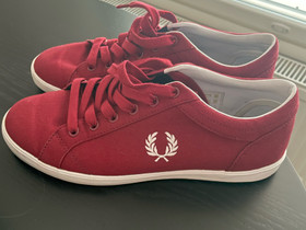 Fred Perry tennarit, Vaatteet ja kengät, Mikkeli, Tori.fi Fred Perry tennarit, Vaatteet ja kengät, Mikkeli, Tori.fi