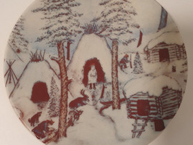 Arabia A.Alariesto 1981 Kotikylä talvella, Taulut, Sisustus ja huonekalut, Kajaani, Tori.fi Arabia A.Alariesto 1981 Kotikylä talvella, Taulut, Sisustus ja huonekalut, Kajaani, Tori.fi