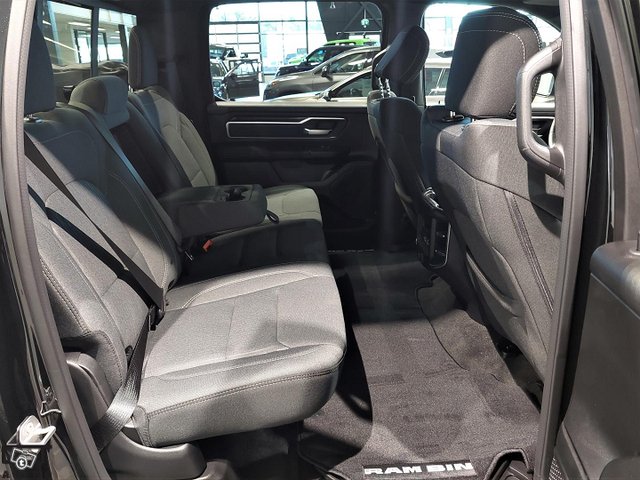 Dodge Ram 16