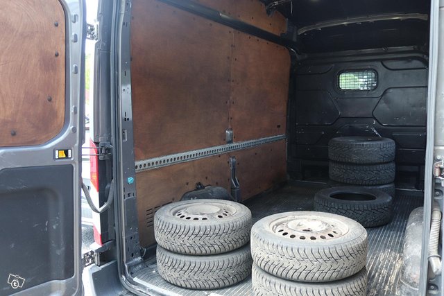 Ford Transit 19