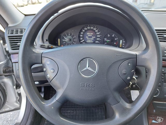 Mercedes-Benz E 16