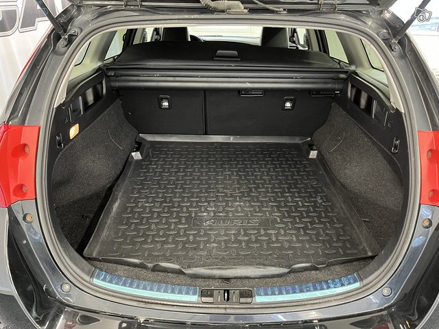 Toyota Auris 10