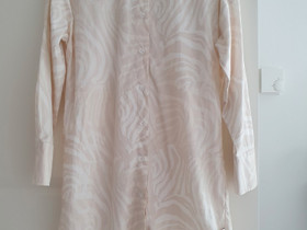 Kaiko long shirt xs, Vaatteet ja kengät, Kotka, Tori.fi Kaiko long shirt xs, Vaatteet ja kengät, Kotka, Tori.fi