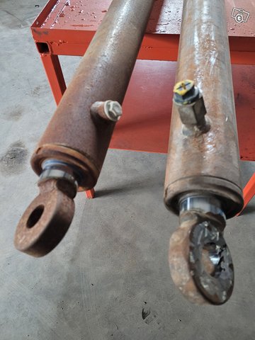 Hydraulisylinterit, kuva 1