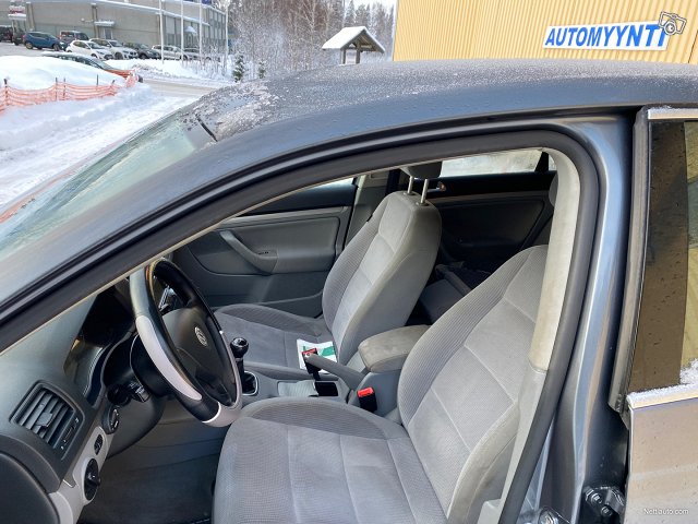 Volkswagen Jetta 12