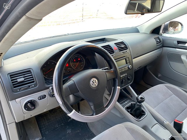 Volkswagen Jetta 13