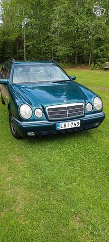 Mercedes-Benz E 280, kuva 1