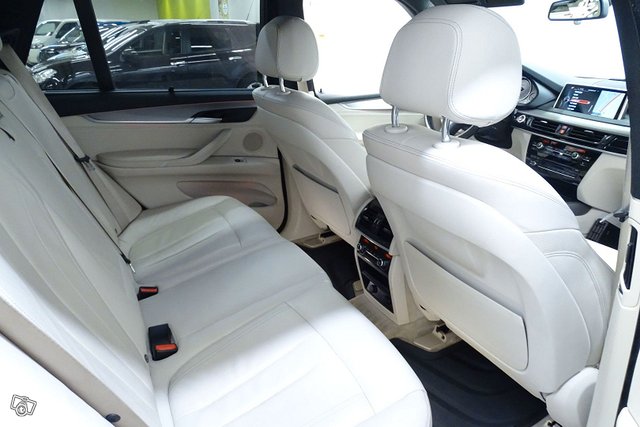 BMW X5 13