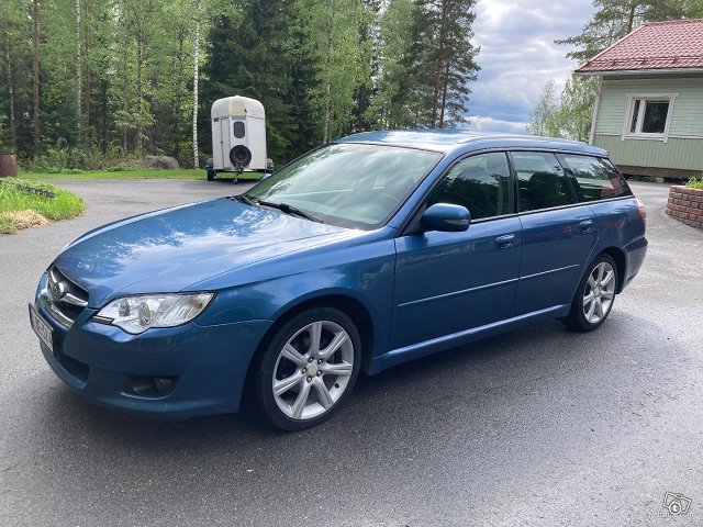 Subaru Legacy, kuva 1