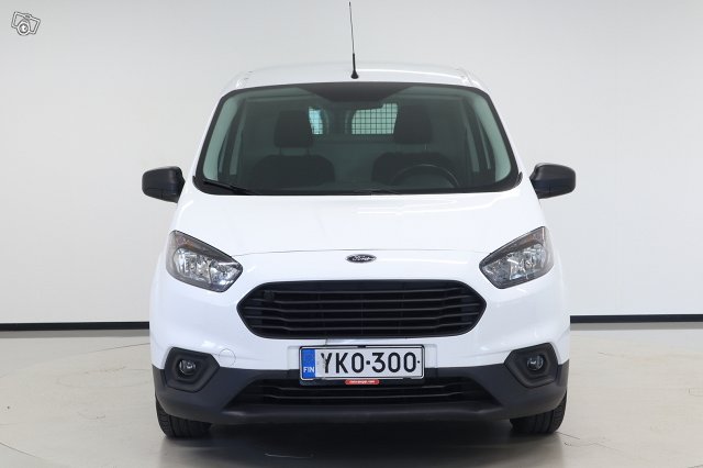 Ford Transit Courier 2