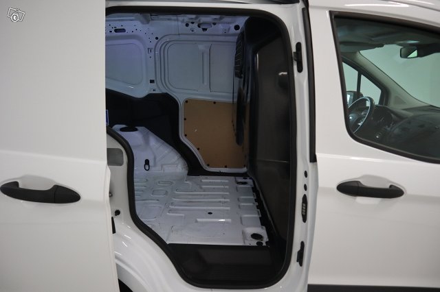 Ford Transit Courier 18