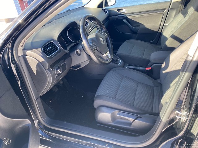 Volkswagen Golf 9