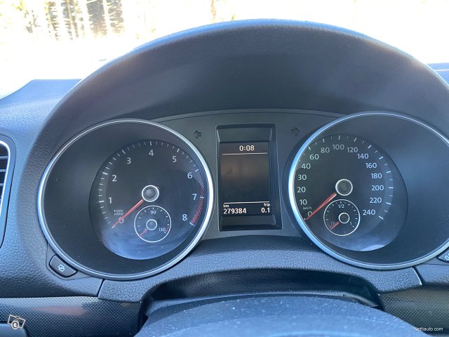 Volkswagen Golf 10