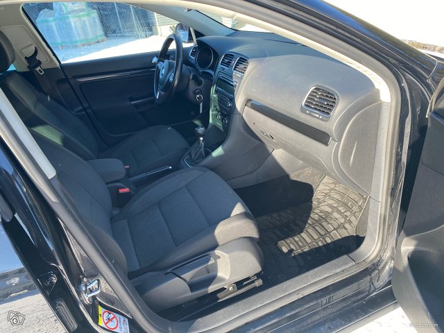 Volkswagen Golf 12