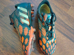 Adidas Predator, Jalkapallo, Urheilu ja ulkoilu, Lempäälä, Tori.fi Adidas Predator, Jalkapallo, Urheilu ja ulkoilu, Lempäälä, Tori.fi