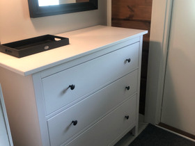 Kaksi Hemnes-lipastoa, Hyllyt ja säilytys, Sisustus ja huonekalut, Joensuu, Tori.fi Kaksi Hemnes-lipastoa, Hyllyt ja säilytys, Sisustus ja huonekalut, Joensuu, Tori.fi