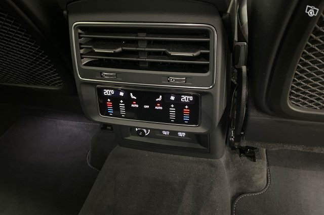 AUDI Q7 14