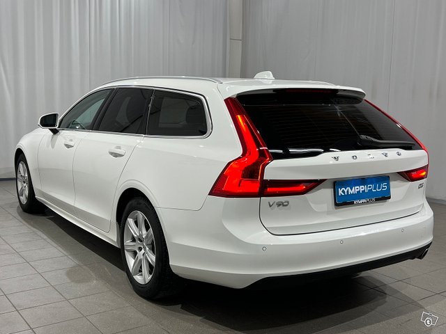 Volvo V90 6