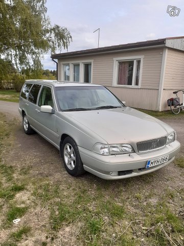Volvo V70, kuva 1