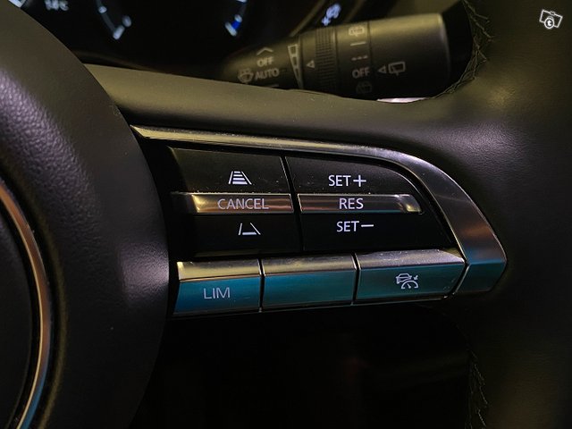 Mazda MX-30 16