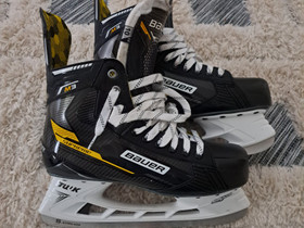 Bauer supreme M3 luistimet, Jääkiekko ja luistelu, Urheilu ja ulkoilu, Lahti, Tori.fi Bauer supreme M3 luistimet, Jääkiekko ja luistelu, Urheilu ja ulkoilu, Lahti, Tori.fi