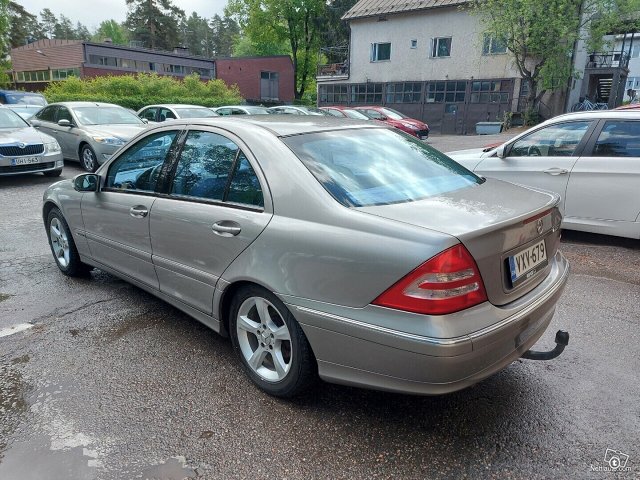 Mercedes-Benz C 6