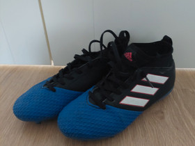 Adidas nappikset 35 1/2, Jalkapallo, Urheilu ja ulkoilu, Rauma, Tori.fi Adidas nappikset 35 1/2, Jalkapallo, Urheilu ja ulkoilu, Rauma, Tori.fi