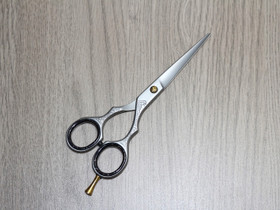 Hiustenleikkaussakset 5.5" (uudet), Kauneudenhoito ja kosmetiikka, Terveys ja hyvinvointi, Helsinki, Tori.fi Hiustenleikkaussakset 5.5" (uudet), Kauneudenhoito ja kosmetiikka, Terveys ja hyvinvointi, Helsinki, Tori.fi