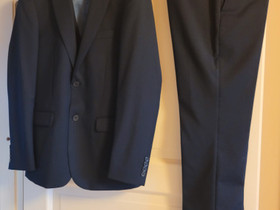 Tummansininen Dressmann-puku 46, Vaatteet ja kengät, Harjavalta, Tori.fi Tummansininen Dressmann-puku 46, Vaatteet ja kengät, Harjavalta, Tori.fi