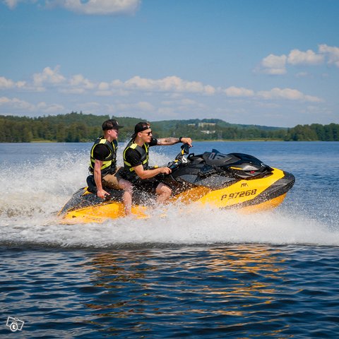 Sea-Doo RXP-X RS 300, kuva 1