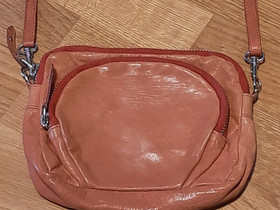 Filippa K nahkalaukku, Laukut ja hatut, Asusteet ja kellot, Helsinki, Tori.fi Filippa K nahkalaukku, Laukut ja hatut, Asusteet ja kellot, Helsinki, Tori.fi