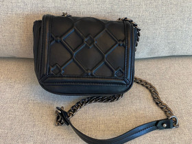 Zara Crossbody Laukku, Laukut ja hatut, Asusteet ja kellot, Helsinki, Tori.fi Zara Crossbody Laukku, Laukut ja hatut, Asusteet ja kellot, Helsinki, Tori.fi