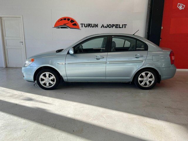 Hyundai Accent 5