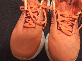 Asics Nimbus 39, Juoksu ja lenkkeily, Urheilu ja ulkoilu, Heinävesi, Tori.fi Asics Nimbus 39, Juoksu ja lenkkeily, Urheilu ja ulkoilu, Heinävesi, Tori.fi
